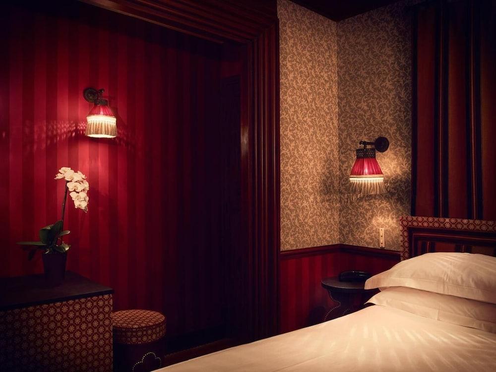 Bourg Tibourg Hotel Parijs