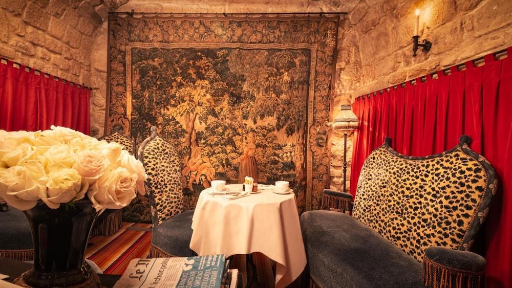 Hotel Bourg Tibourg Parijs