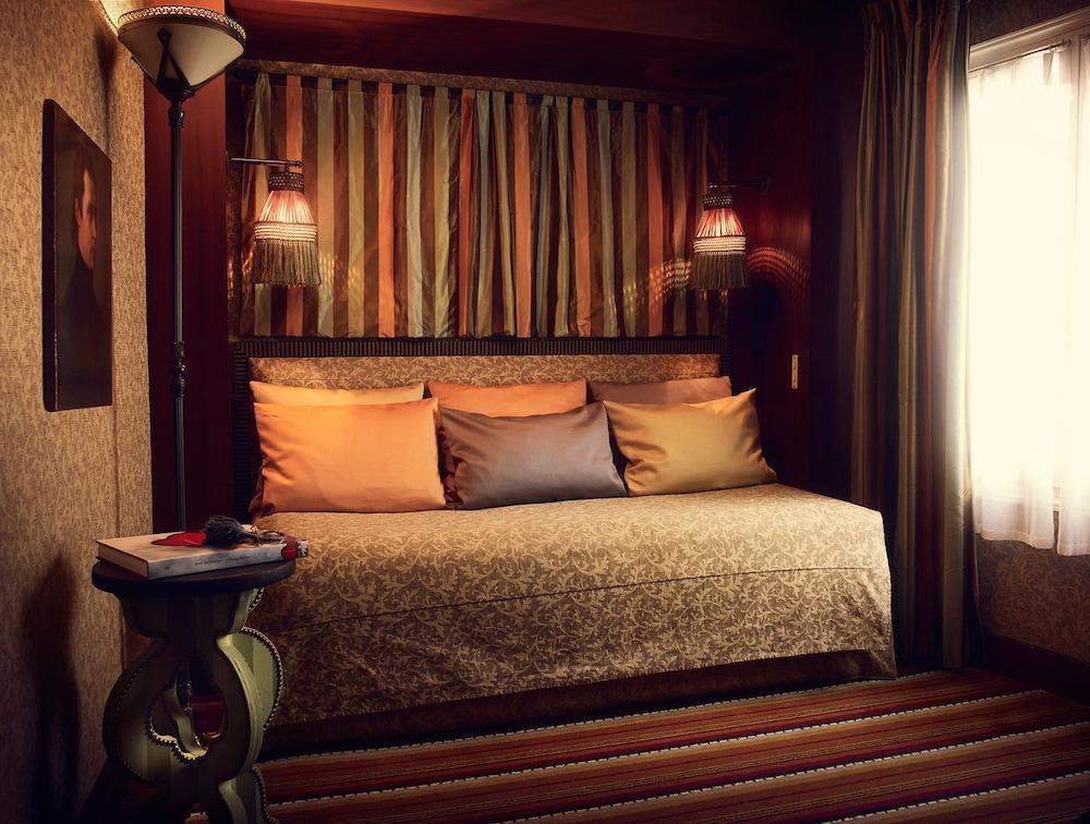 Hotel Bourg Tibourg Paris