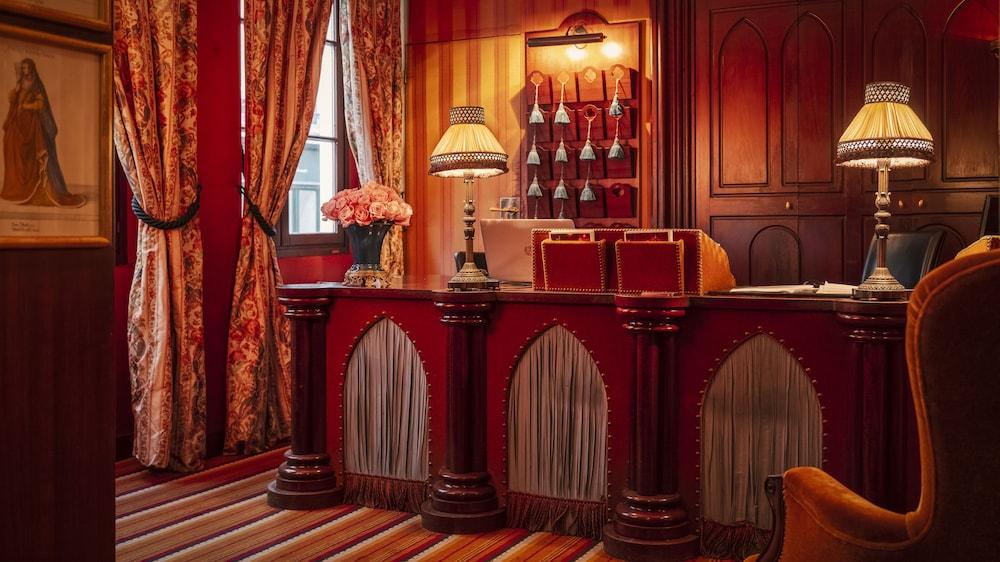 Bourg Tibourg Hotel Parijs